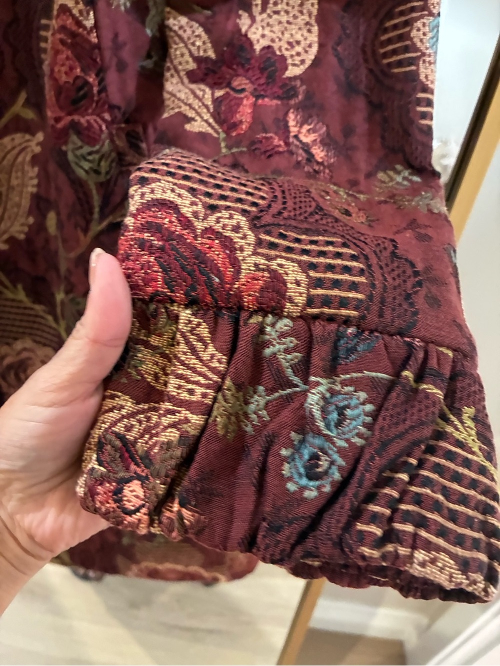 CABI Jacobean Tapestry Coat Floral Brocade Burgundy Pockets - Picture 5 of 6